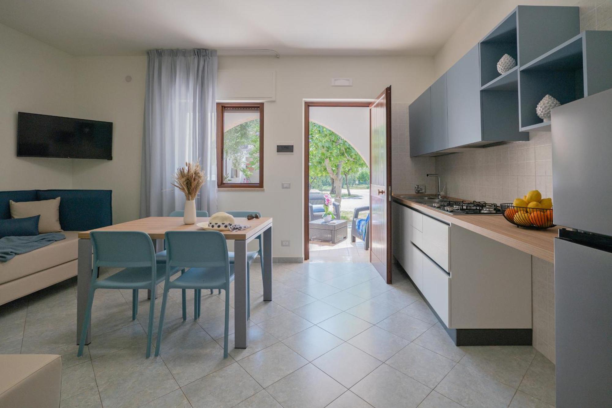 Hotel Residence Torre Del Porto Mattinata Room photo